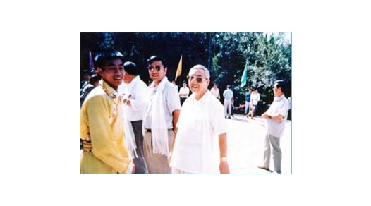 交通廳副廳長姚尚宏、呼市副市長連輯看望藏族學生