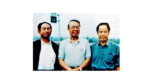 楊金泉、劉俊謙與聯(lián)合國(guó)副秘書(shū)長(zhǎng)的合影