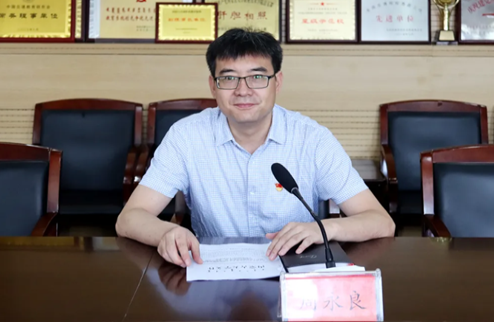 黨委委員、副院長(zhǎng)    周永良